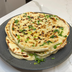Cheese And Garlic Naan